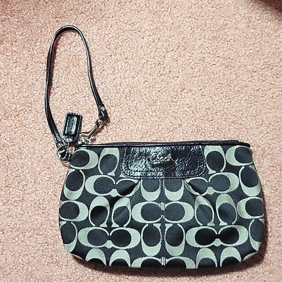 Coach Handbags - COACH Wristlet